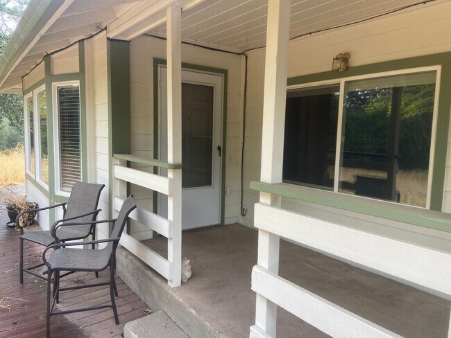 Foto del edificio - Charming - Off Forni Road - 2 Bdrm, 2 Bath