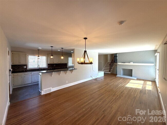 Foto del edificio - 2821 Sunset Dr