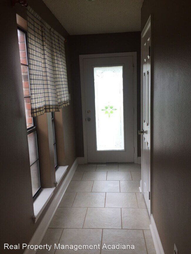 Building Photo - 3 br, 2 bath House - 128 Meadow Glen Dr.