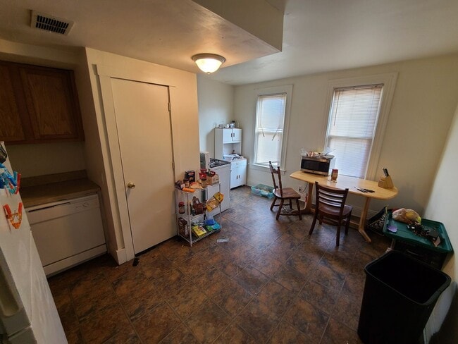 Photo - 8 Welsford St Apartment