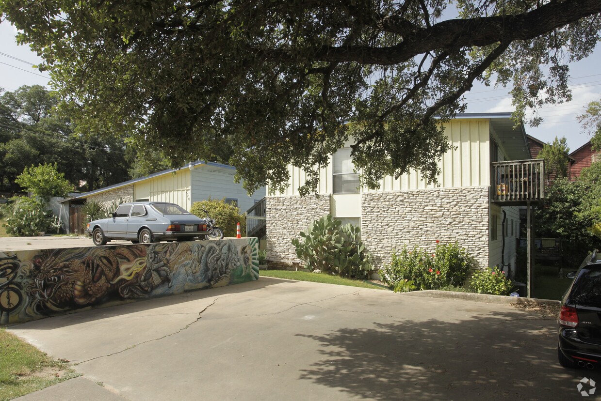 Building Photo - 520 Lightsey Rd