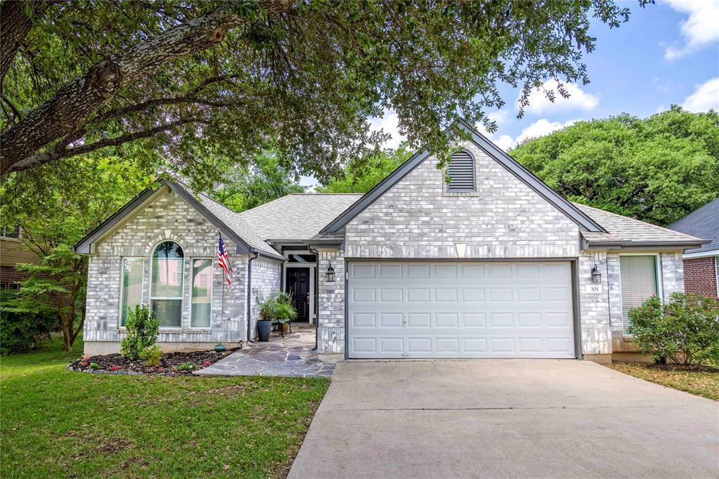 Primary Photo - 301 Gann St