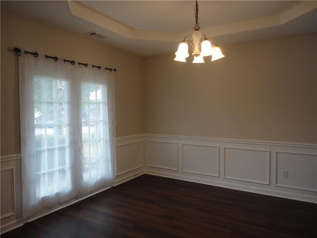 Foto del edificio - 1715 Crestwell Ln SW