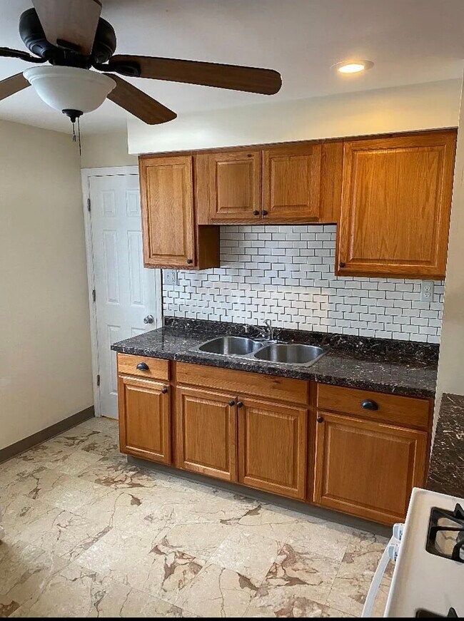 Cocina - 1 Traymore St