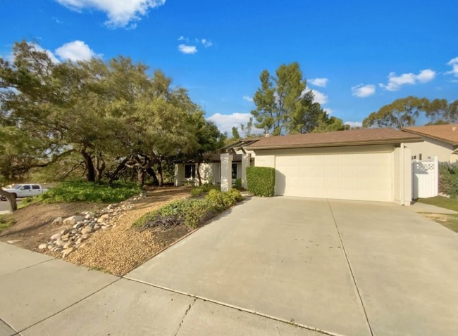 Building Photo - 11002 Promesa Dr