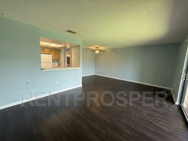 Foto del edificio - 1054 Mollie Ln