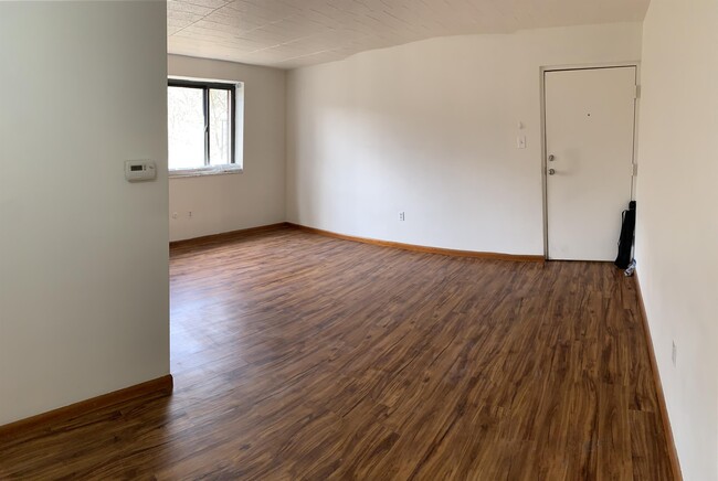 Foto del edificio - 3457 Evergreen Rd