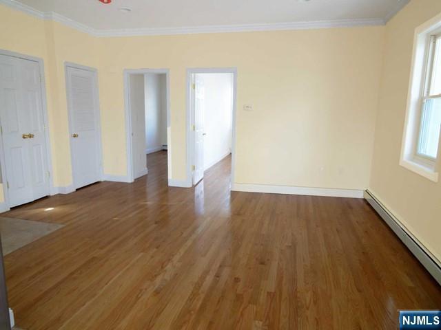 Foto del edificio - 1576 Anderson Ave