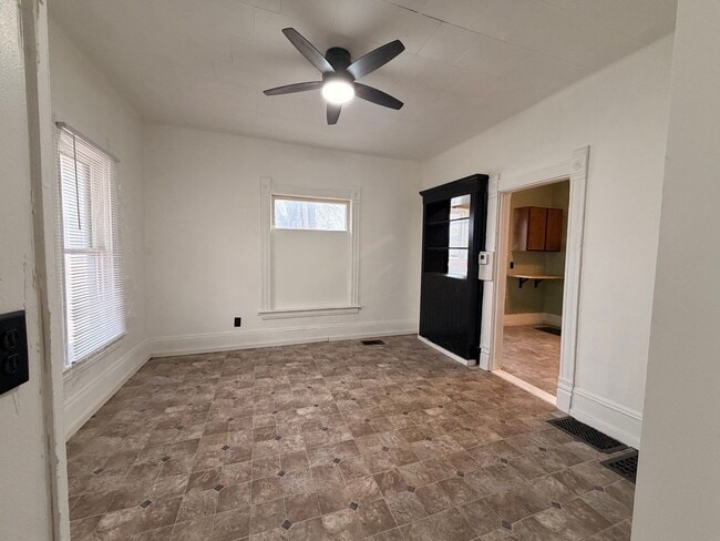 Building Photo - 1802 2nd Ave S