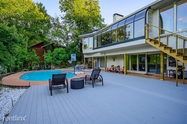 Foto del edificio - 5936 Diamond Oaks Dr S