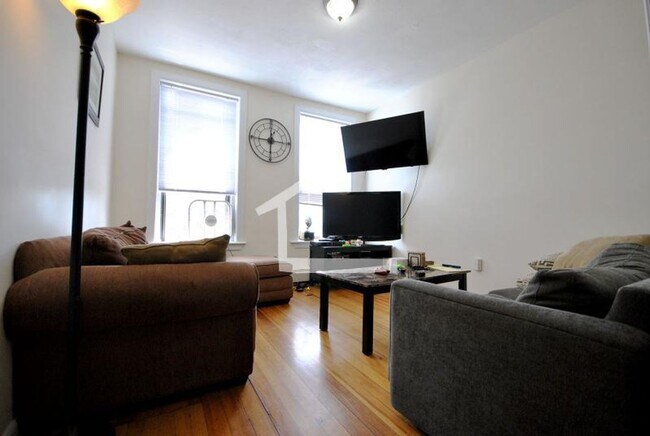 Foto del edificio - 1950 Beacon St