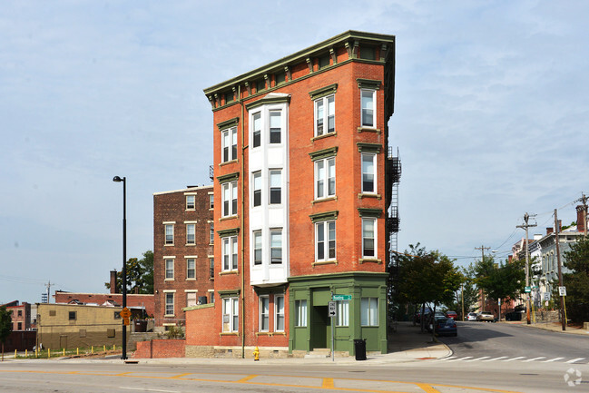 Building Photo - Pendleton Apartments