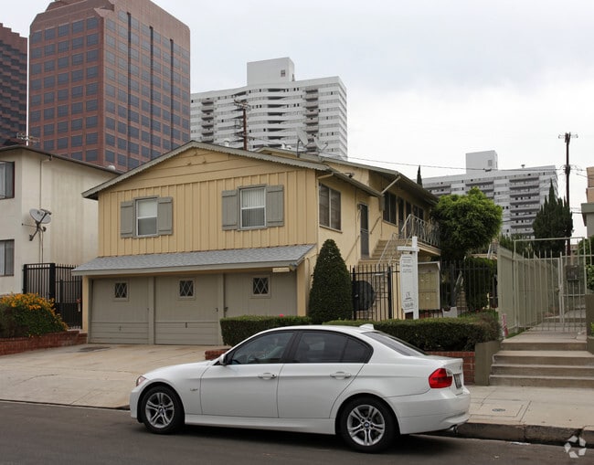 Building Photo - 1240 S Westgate Ave