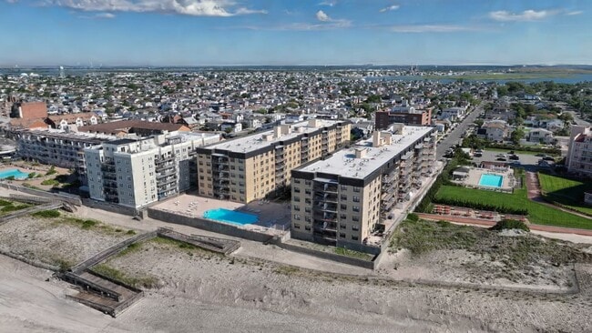  - Executive Towers At Lido