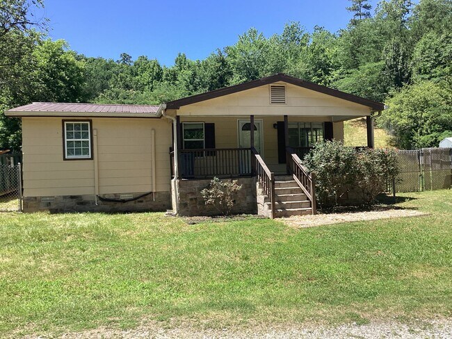 Building Photo - 3 Bdrm Home In Harrison