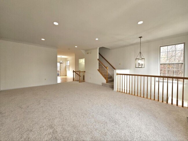 Building Photo - 6745 Sullivan Way