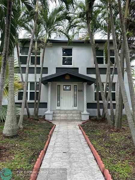 Foto principal - 1505 Washington St