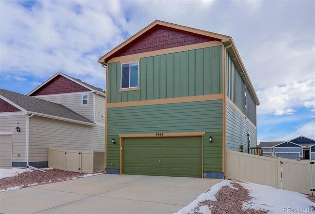 Foto del edificio - Beautiful 3 Bedroom 3 Bath Home Available ...
