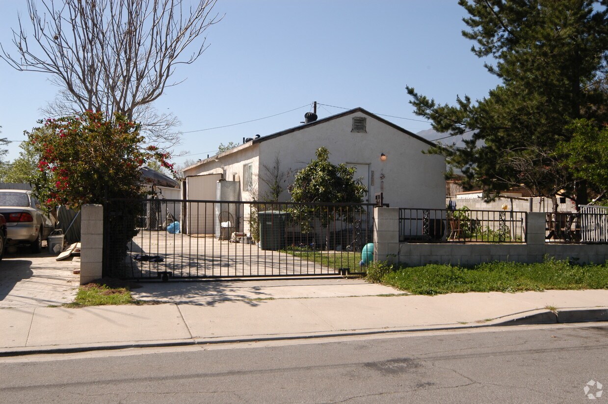 Building Photo - 621 Lemon Way