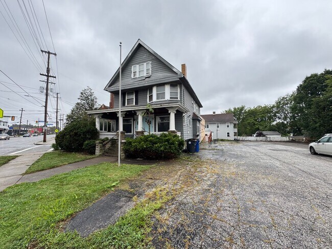 Foto del edificio - 4438 Pearl Rd