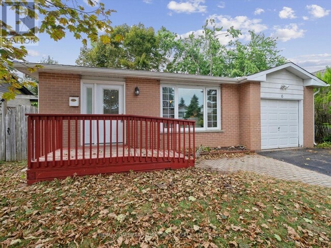 Building Photo - 6 Glenecho Dr
