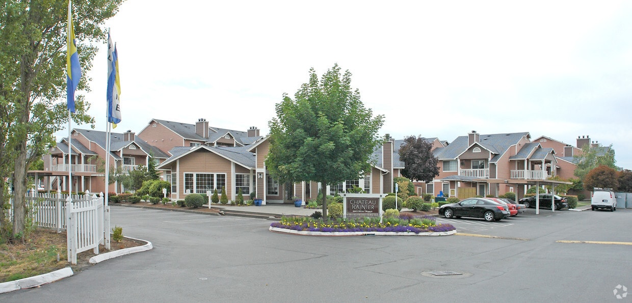 Primary Photo - Chateau Rainier Apartments