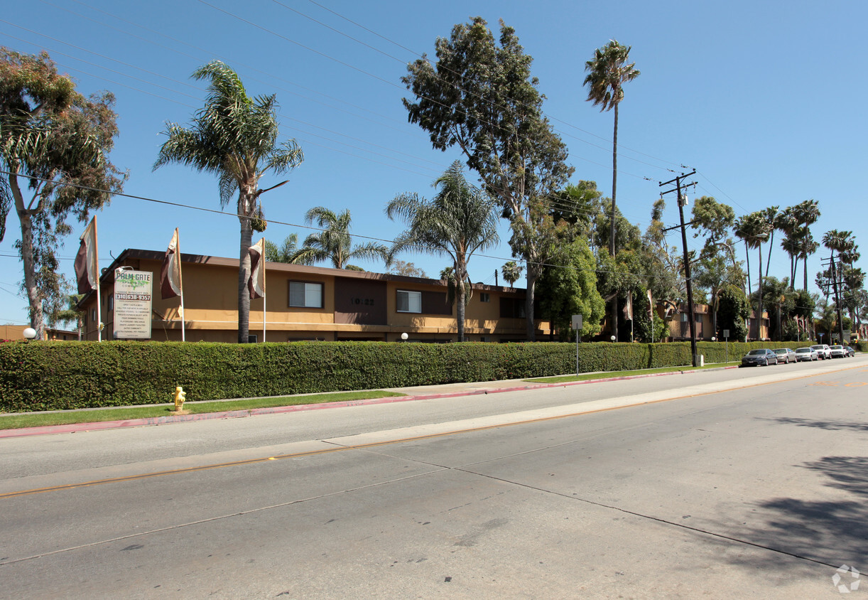 Primary Photo - Palm Gate Apartments