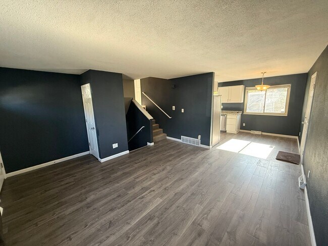 Foto del edificio - 3 Bedroom Home with Large Yard