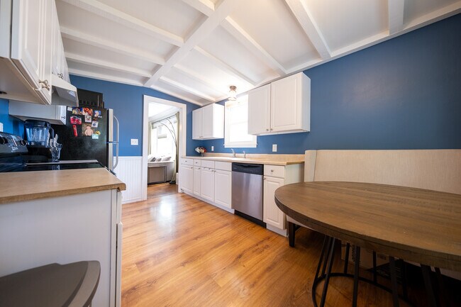 Foto del edificio - 2916 Johnson St NE