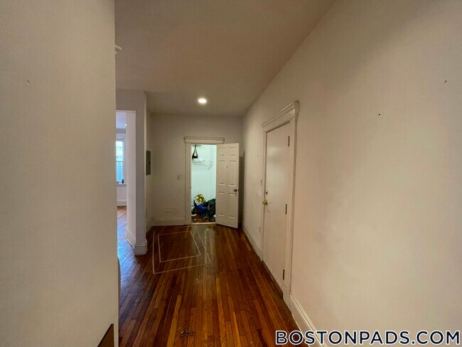 Foto del edificio - 191 Park Dr