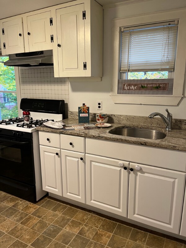 5 Cogswell Ave Unit 6, Haverhill, MA 01835 Apartment for Rent in