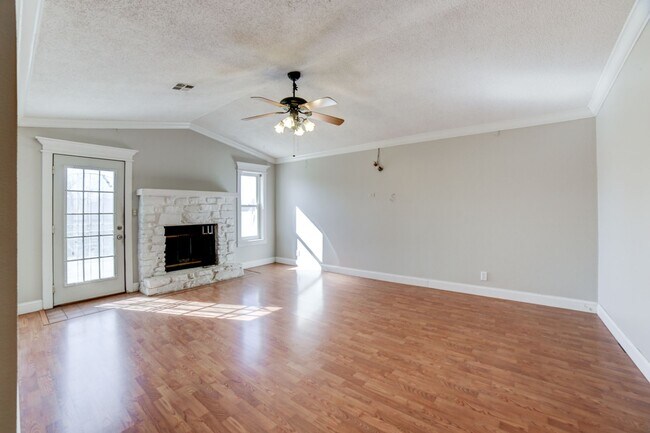 Foto del edificio - 3 Bed / 2 Bath in Glenpool!