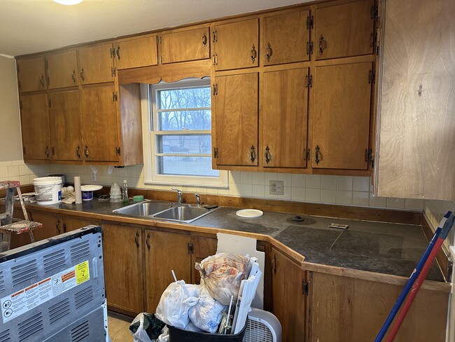 Kitchen currently being updated some - 704 SE Green St