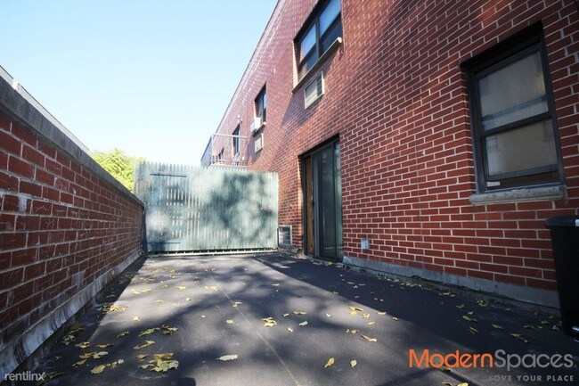 Building Photo - 3244 31st St
