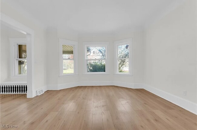 Foto del edificio - 7218 Lawnview Ave