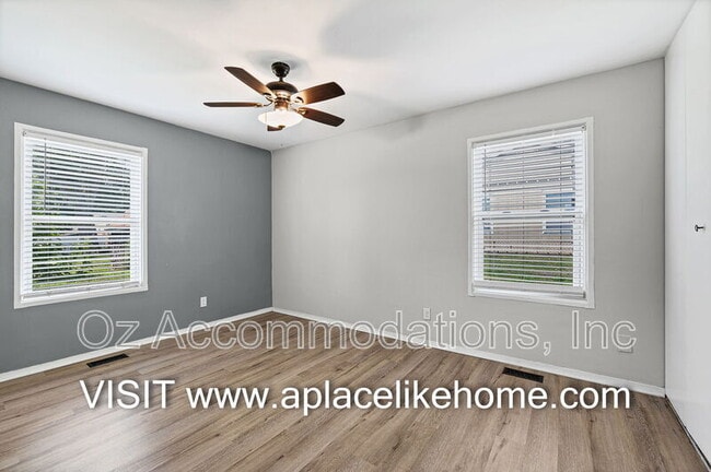 Building Photo - 3310 Iroquois Ln