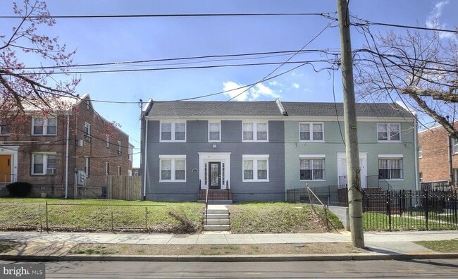 Foto del edificio - 257 Newcomb St SE