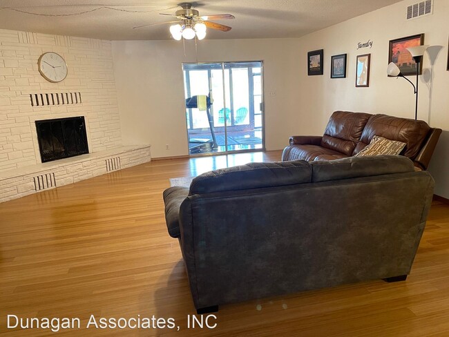 Foto del edificio - 2 br, 2 bath House - 1713 Live Oak