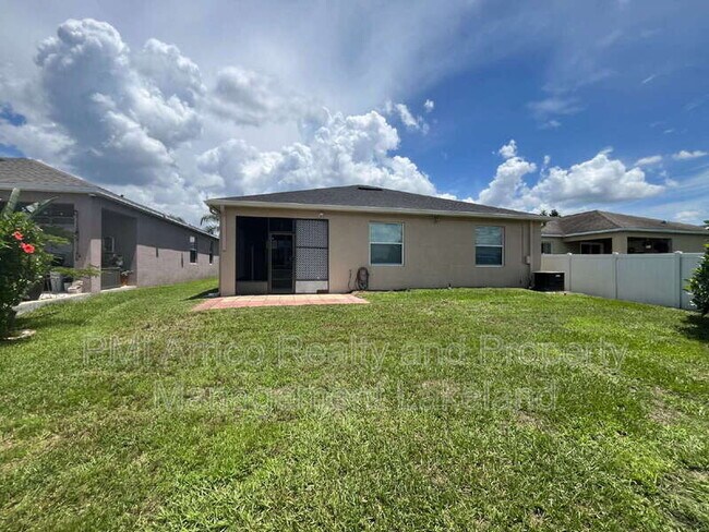 Foto del edificio - 3774 Hampton Hills Dr