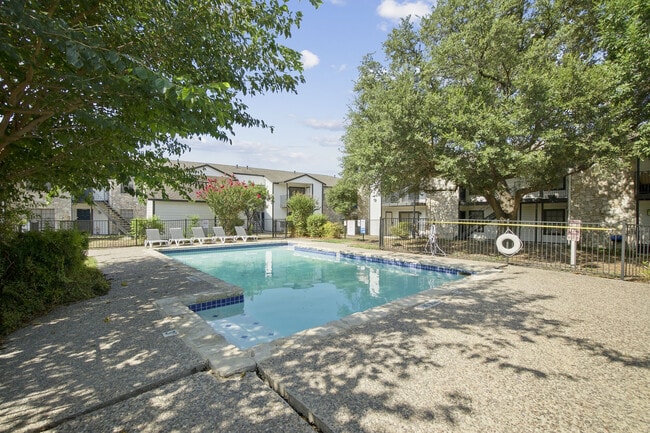 Building Photo - Highland Ridge