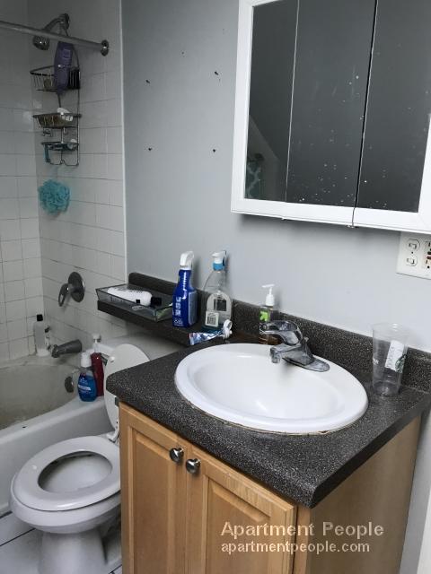 Foto del edificio - 1325 W Barry Ave