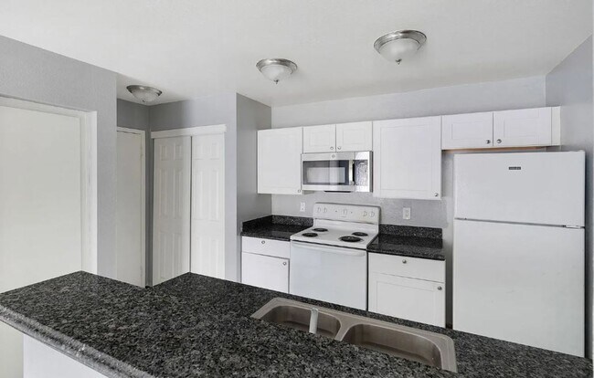 Interior Photo - Country Creek Apartments