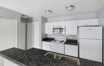 Interior Photo - Country Creek Apartments