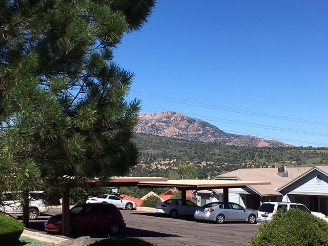 Building Photo - End Unit Two Bedroom Condo in North Prescott