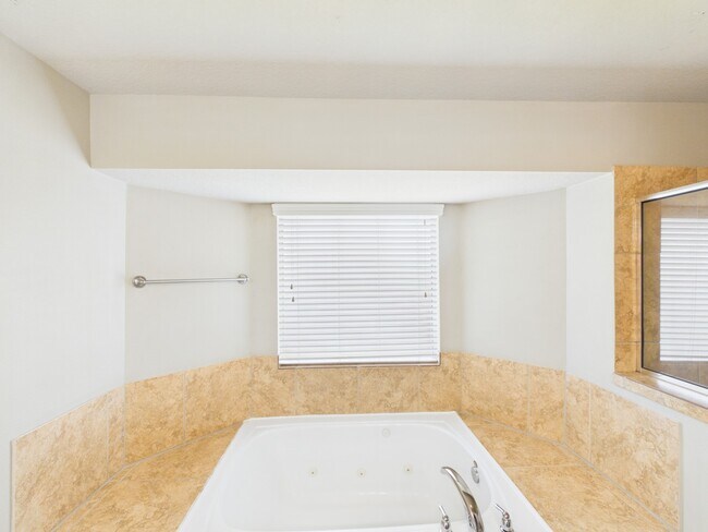 Foto del edificio - 17143 Deaton Mill Dr