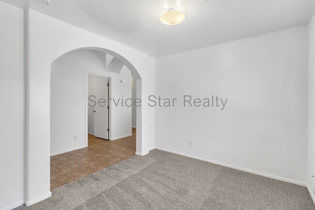 Foto del edificio - 3021 W Grenadine Rd