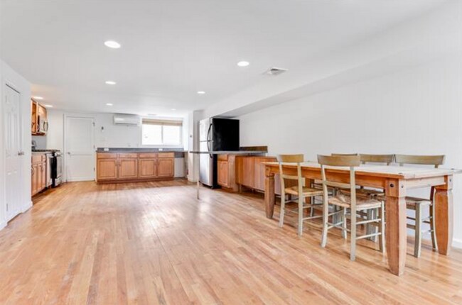 Foto del edificio - 217 Ogden Ave