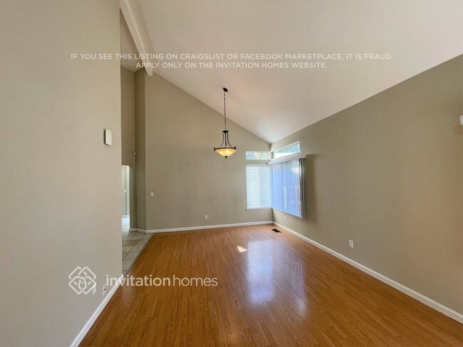 Building Photo - 327 Parkside Dr