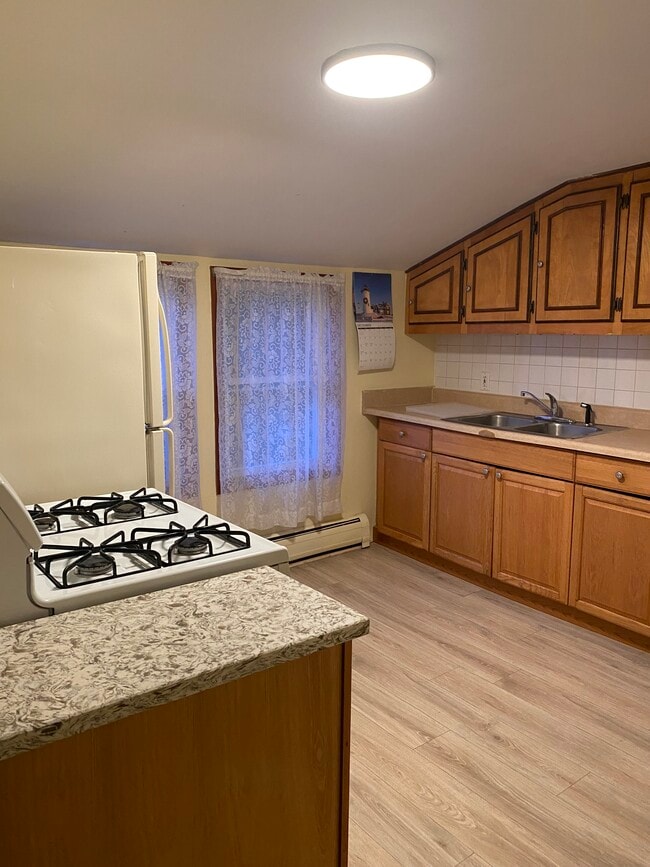 Building Photo - 21 Summer St