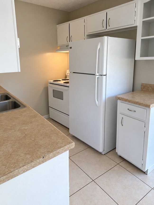 Foto del edificio - 1625 Brentlawn St